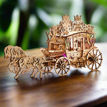 Charger l'image dans la galerie, Puzzle 3D Le Carrosse Royal Mécanique en Bois