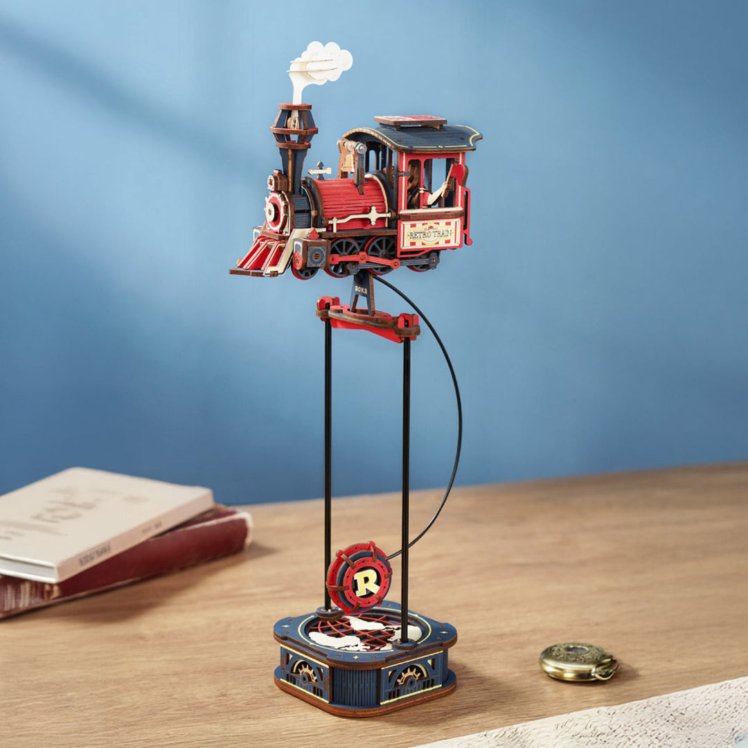La Locomotive Suspendue - La Maquette en Bois®