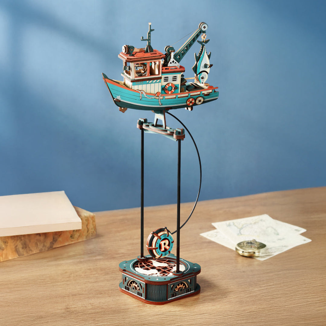 Le Chalutier Suspendu - La Maquette en Bois®