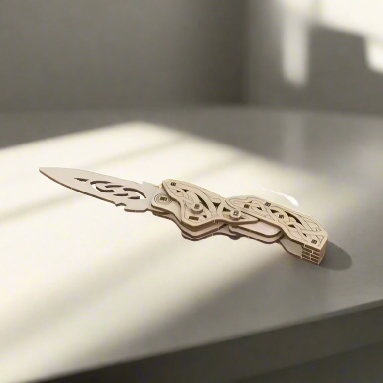 Dague dent de serpent - La Maquette en Bois®